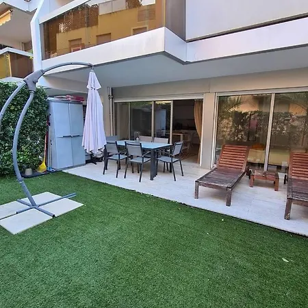 Le Lodge, T2 Classe 3 Etoiles Avec Jardin, Parking, Piscine & A 2 Pas Apartmán Menton