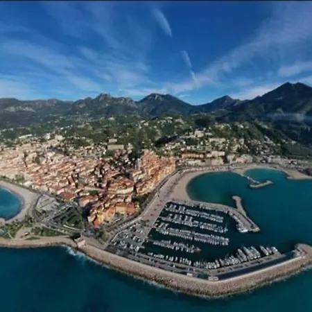 Le Lodge, T2 Classe 3 Etoiles Avec Jardin, Parking, Piscine & A 2 Pas * מנטון